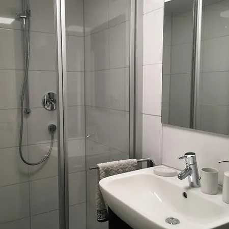 Gastezimmer Familie Calvet 게스트하우스 *